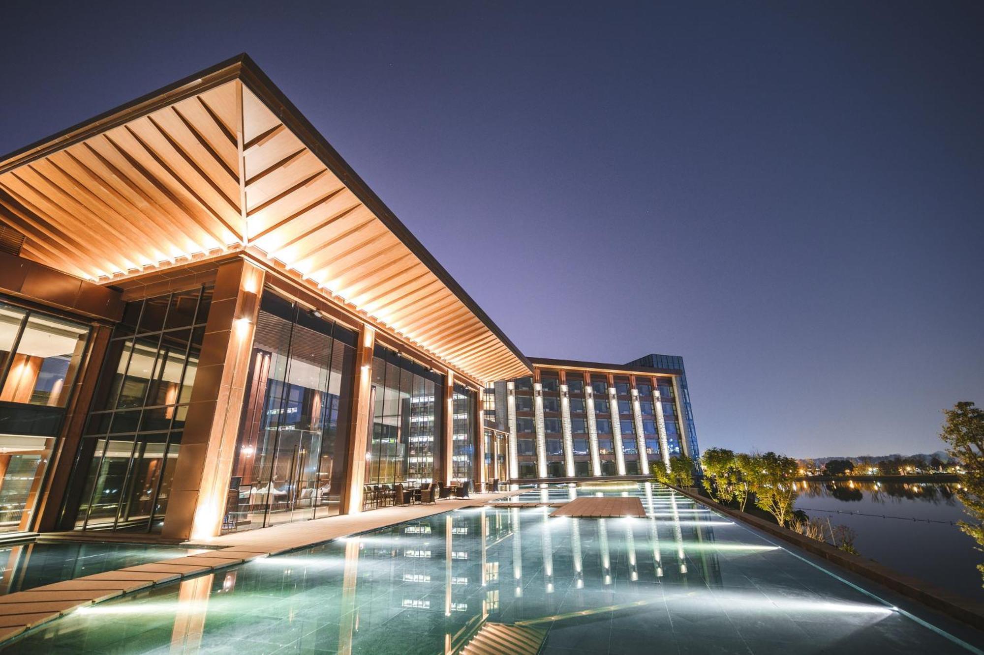 Le Meridien Emei Mountain Resort Gunung Emei Bagian luar foto