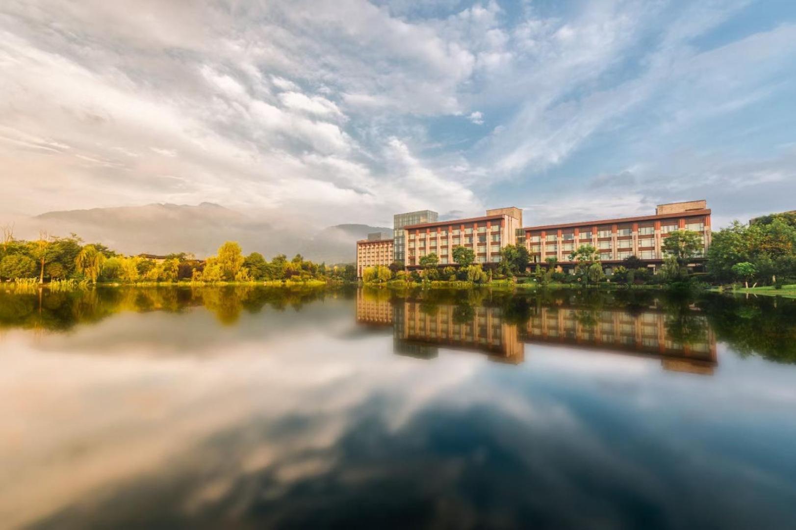 Le Meridien Emei Mountain Resort Gunung Emei Bagian luar foto