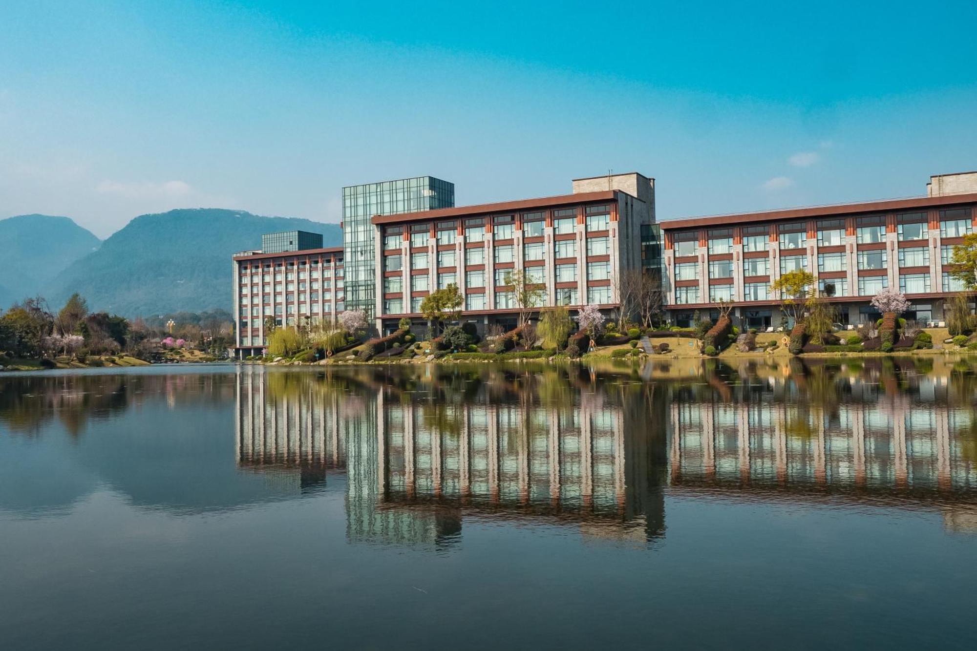 Le Meridien Emei Mountain Resort Gunung Emei Bagian luar foto