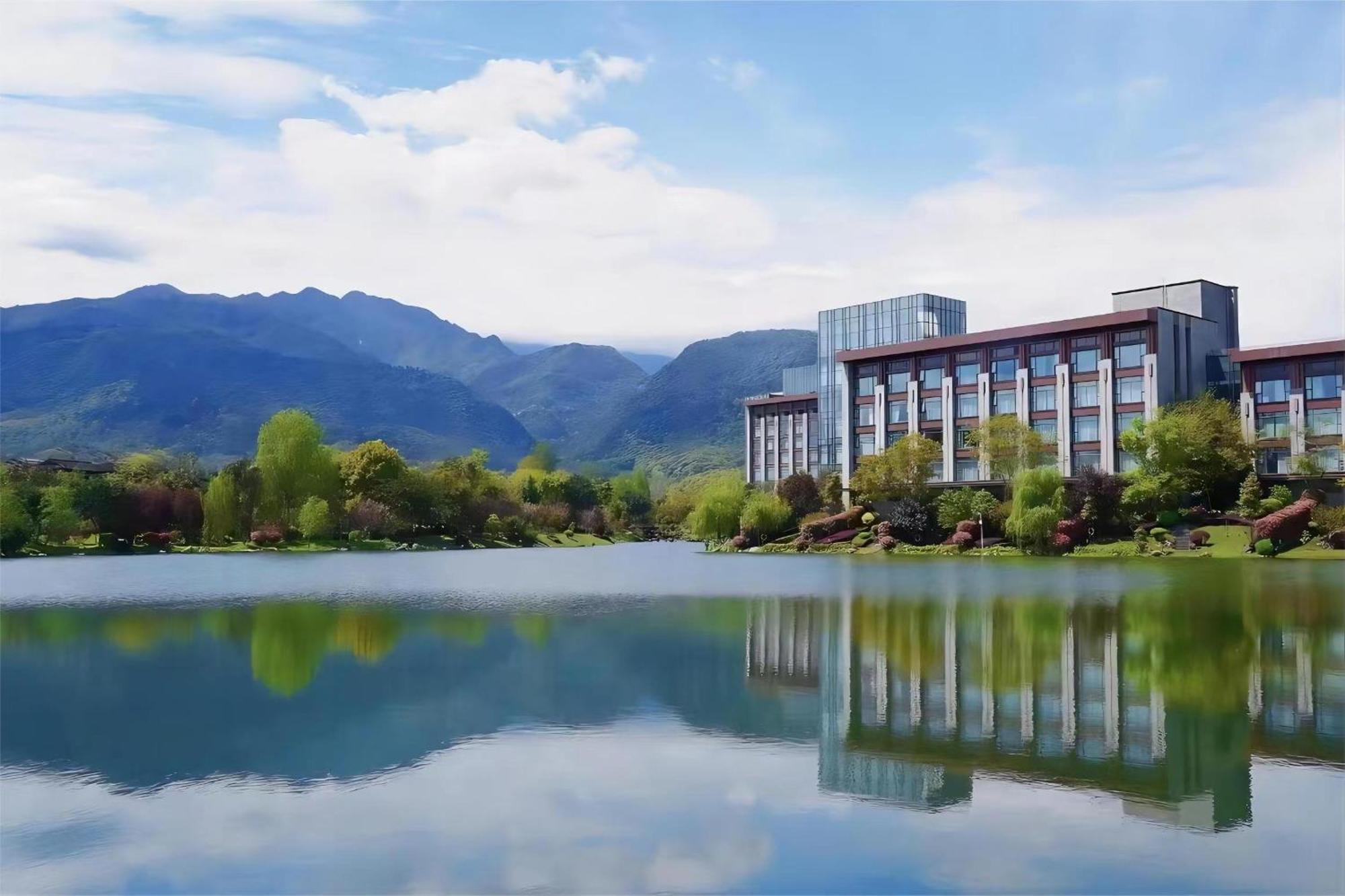Le Meridien Emei Mountain Resort Gunung Emei Bagian luar foto